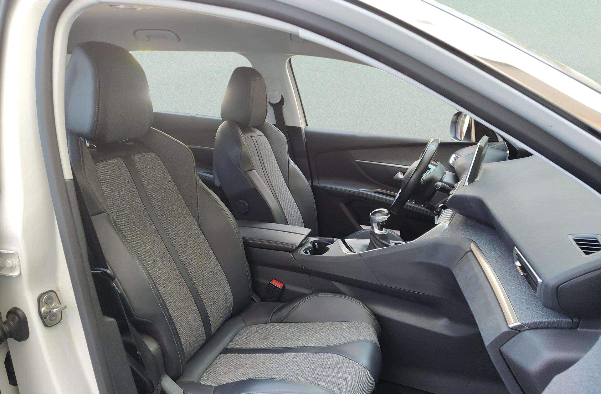 Peugeot 5008 PureTech 130 Allure 7 plazas - foto 20