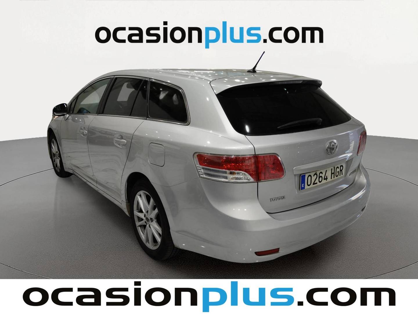Foto trasera Toyota Avensis Toyota Avensis 2.0 D-4D Cross Sport Advance (126 CV) izquierda