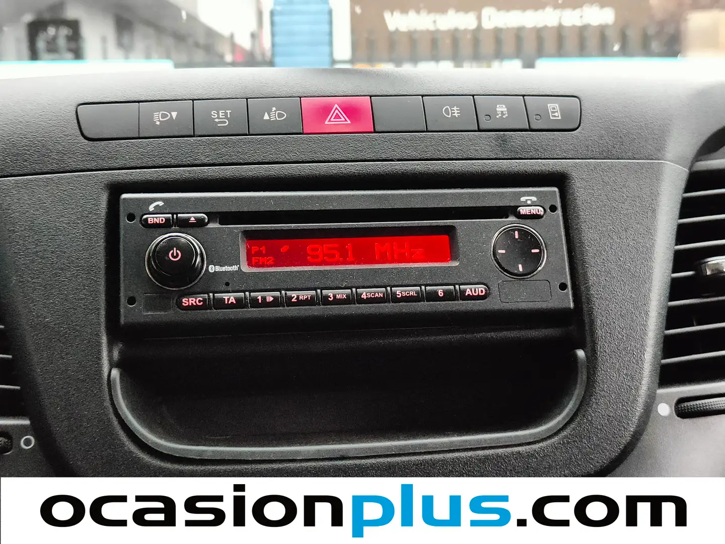 Foto Iveco Daily Iveco Daily 2.3 TD 35S 16 3520/H2 (156 CV) Camperizada