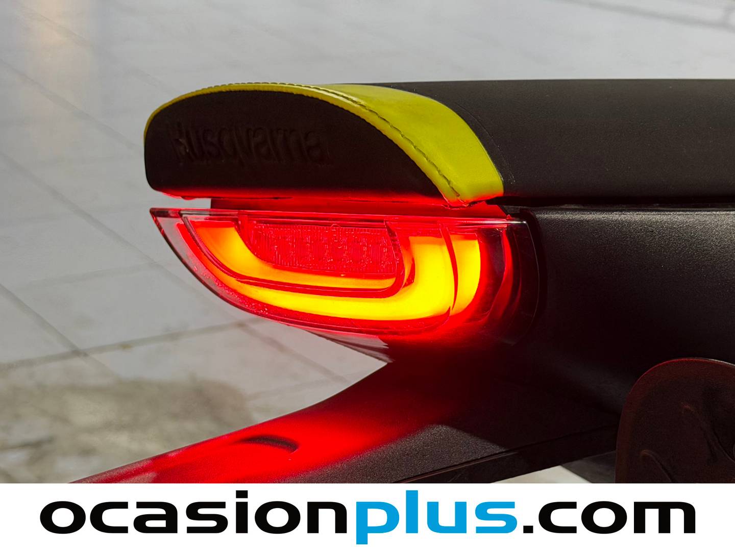 Equipamiento del Husqvarna Vitpilen 801 Husqvarna Vitpilen 801 (105CV)