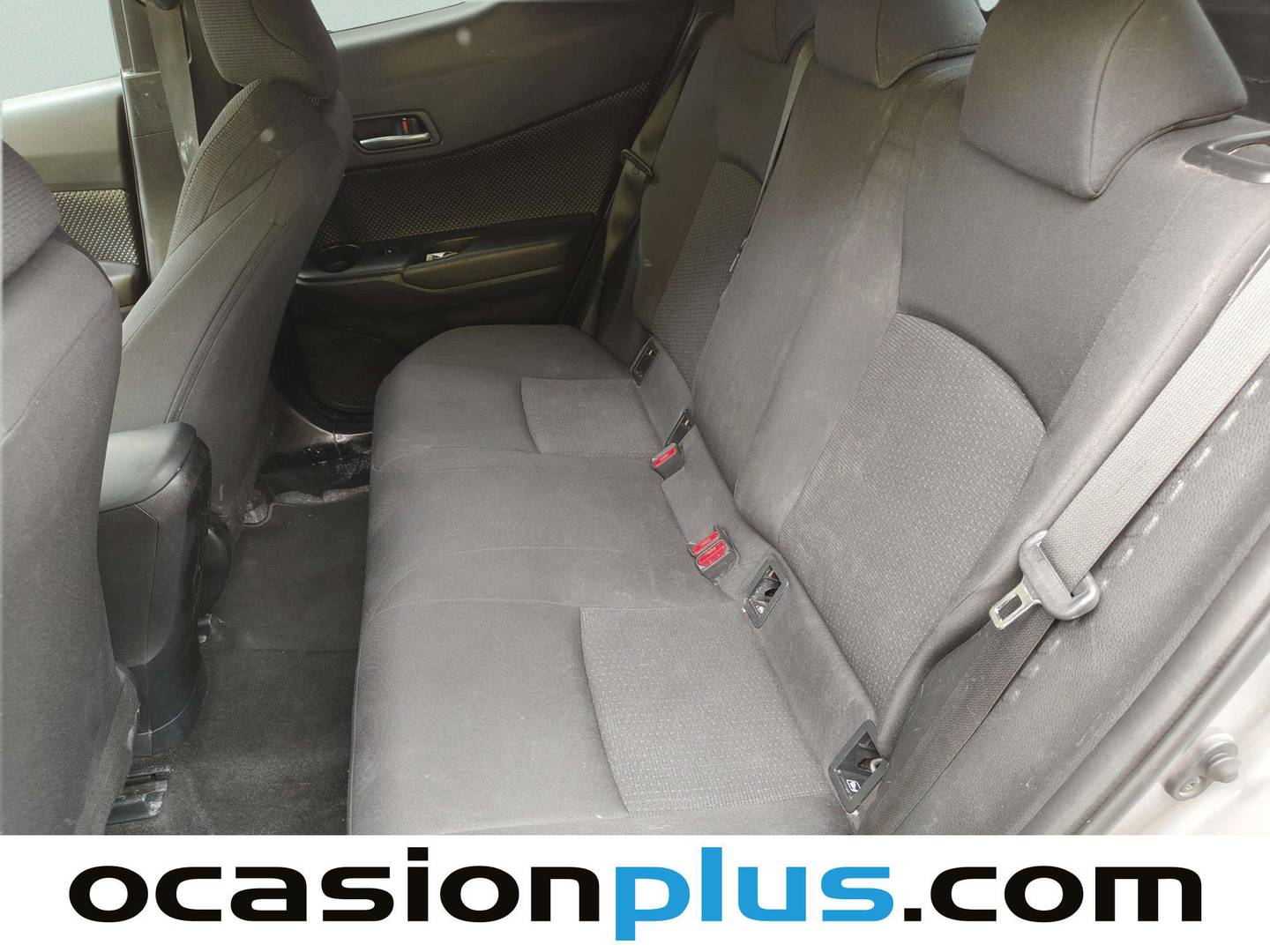 Foto asientos traseros Toyota C-HR Toyota C-HR 1.8 125H Advance (122 CV)