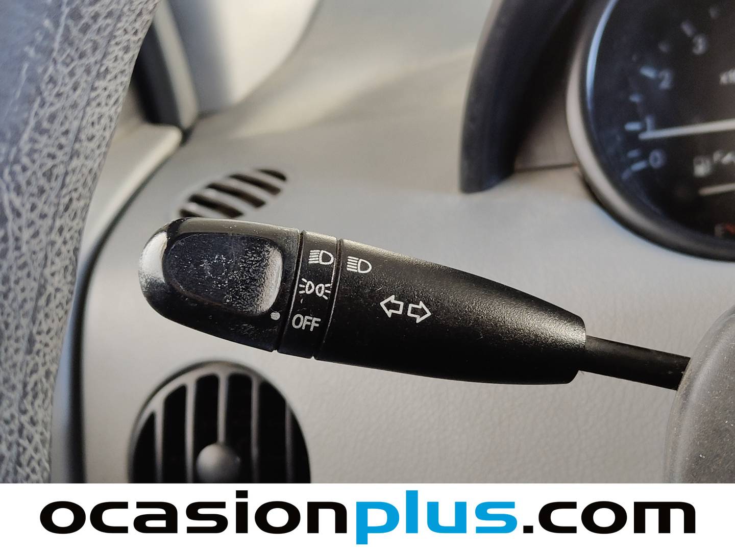 Equipamiento del Daewoo Kalos Daewoo Kalos 1.2 SE (72 CV)