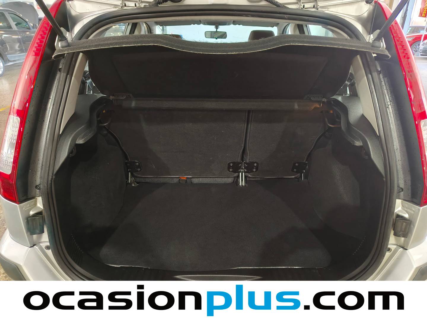 Fotos maletero Ford Fusion Ford Fusion 1.4 16v Ambiente (80 CV)