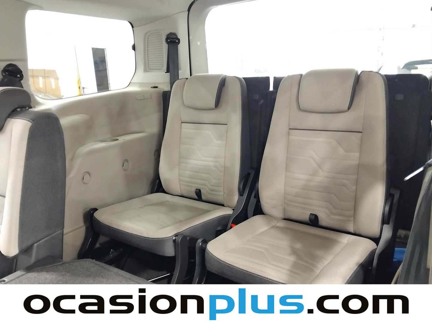 Equipamiento del Ford Grand Tourneo Connect Ford Grand Tourneo Connect 1.5 TDCi Titanium Auto 7 Plazas (120 CV)