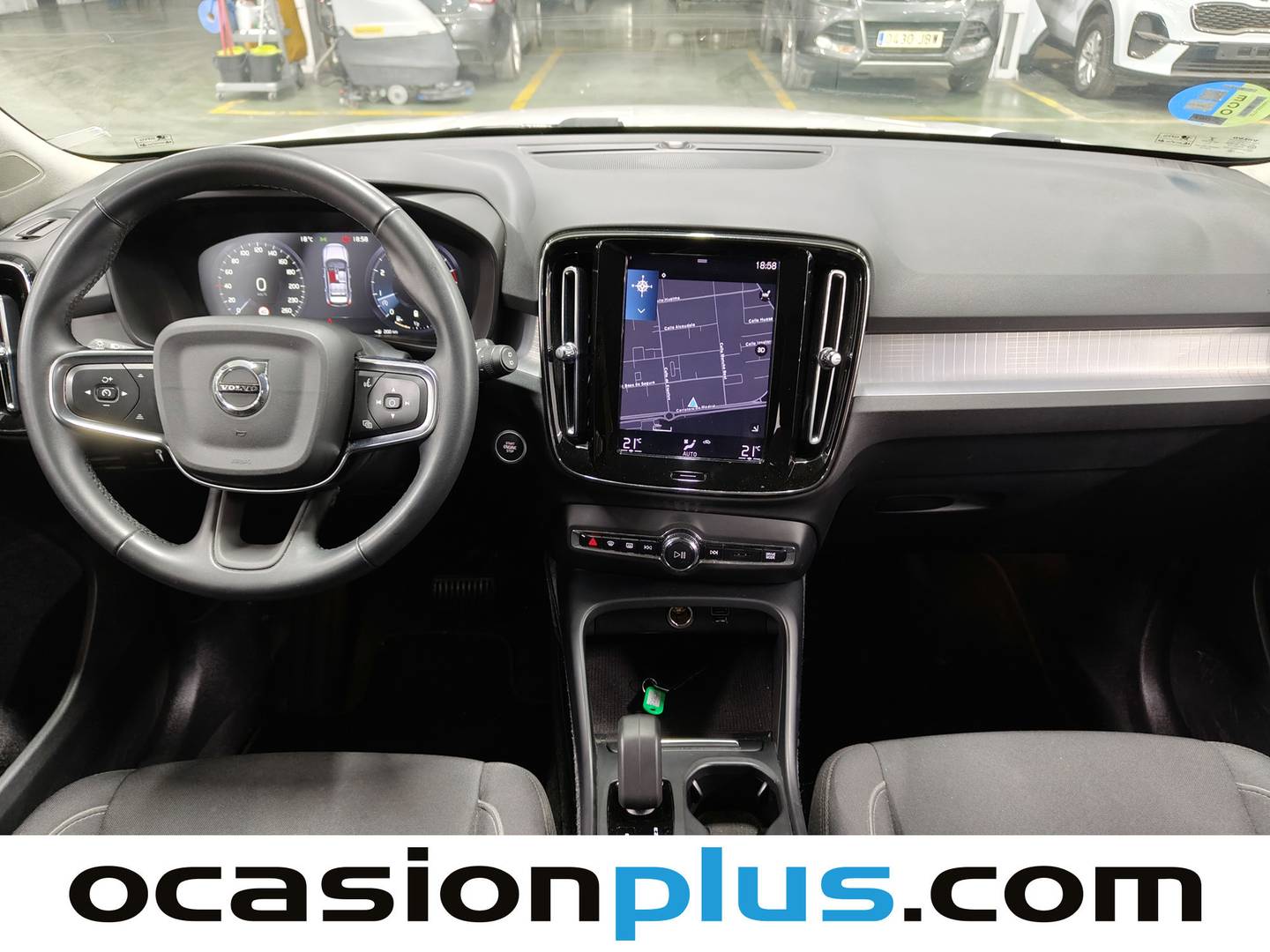 Volvo XC40 Volvo XC40 B3 G Momentum Pro Auto (163 CV) de ocasión