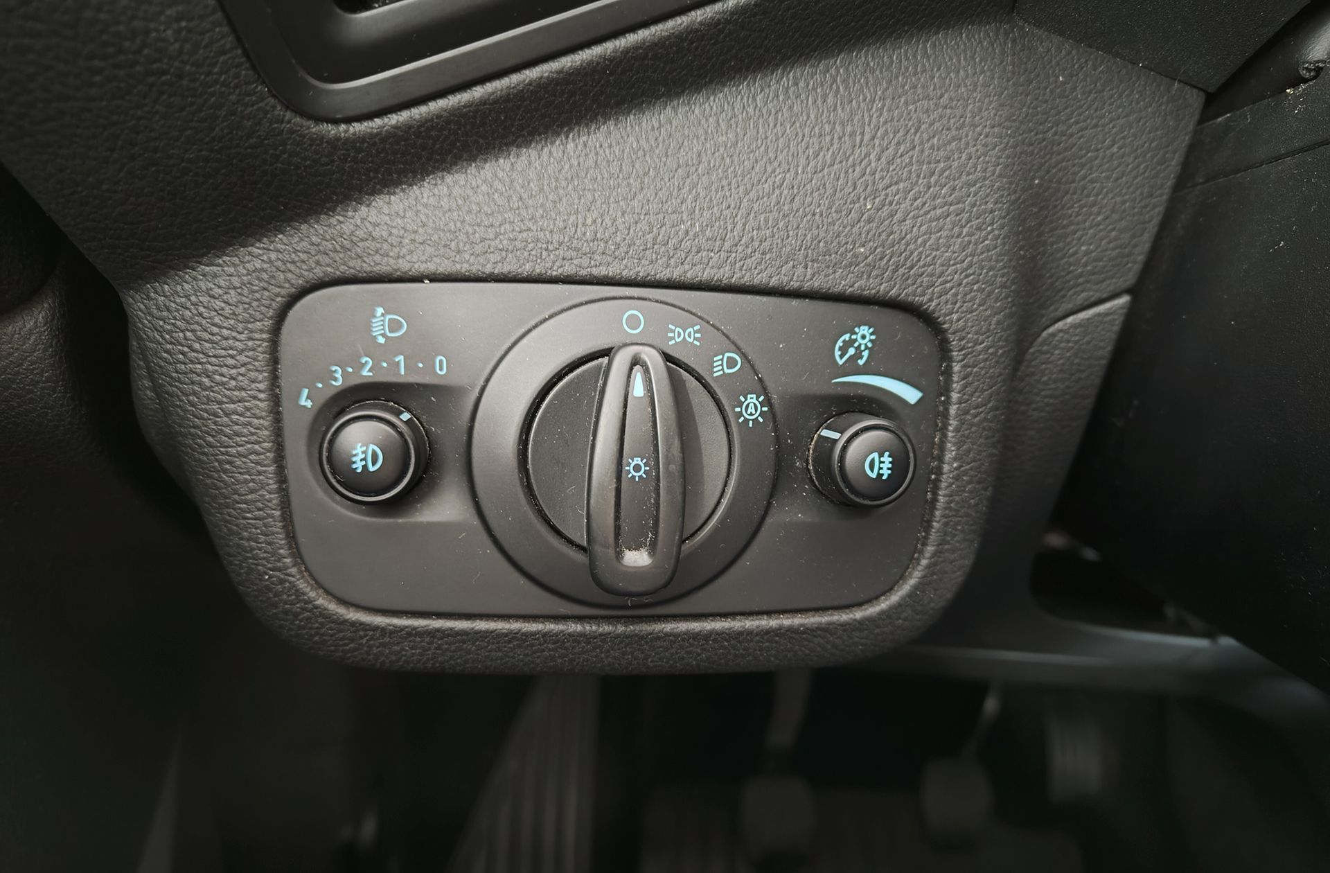 Ford Grand C-Max 1.0 EcoBoost Trend+ 7 plazas - foto 23