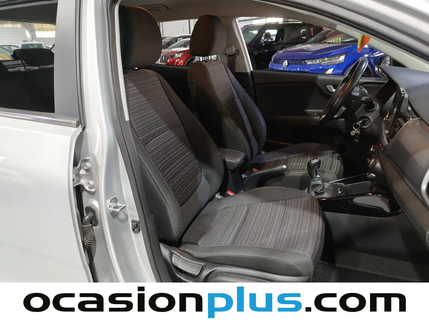 Foto KIA Stonic Kia Stonic 1.0 T-GDi MHEV Drive iMT (100 CV)