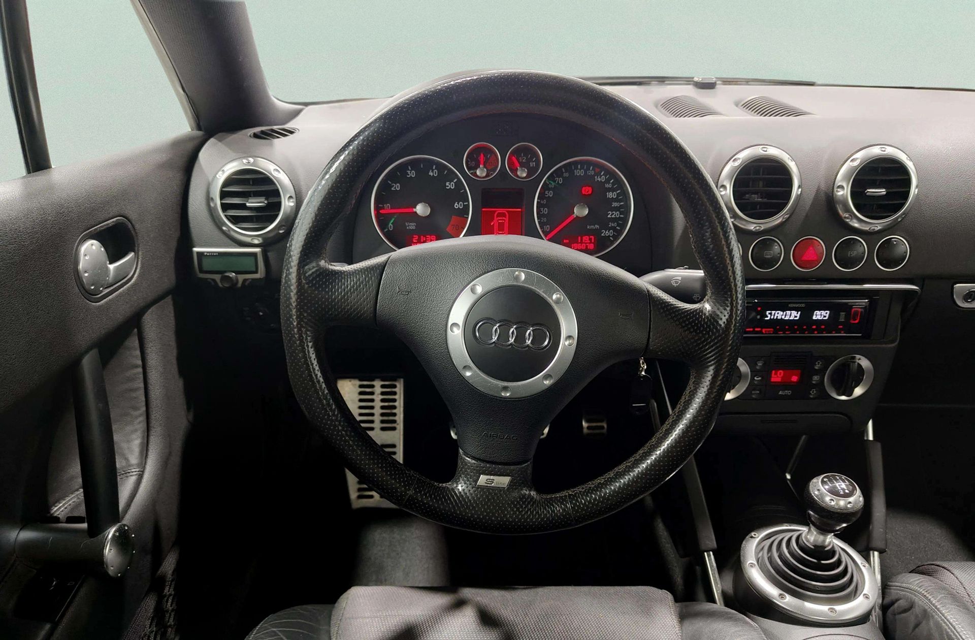Audi TT Coupe 1.8 T - foto 19