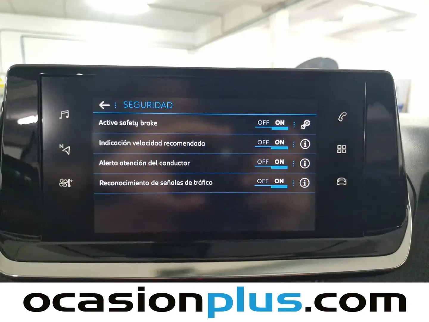 Foto Peugeot 2008 Peugeot 2008 BlueHDi 110 Allure (110 CV)