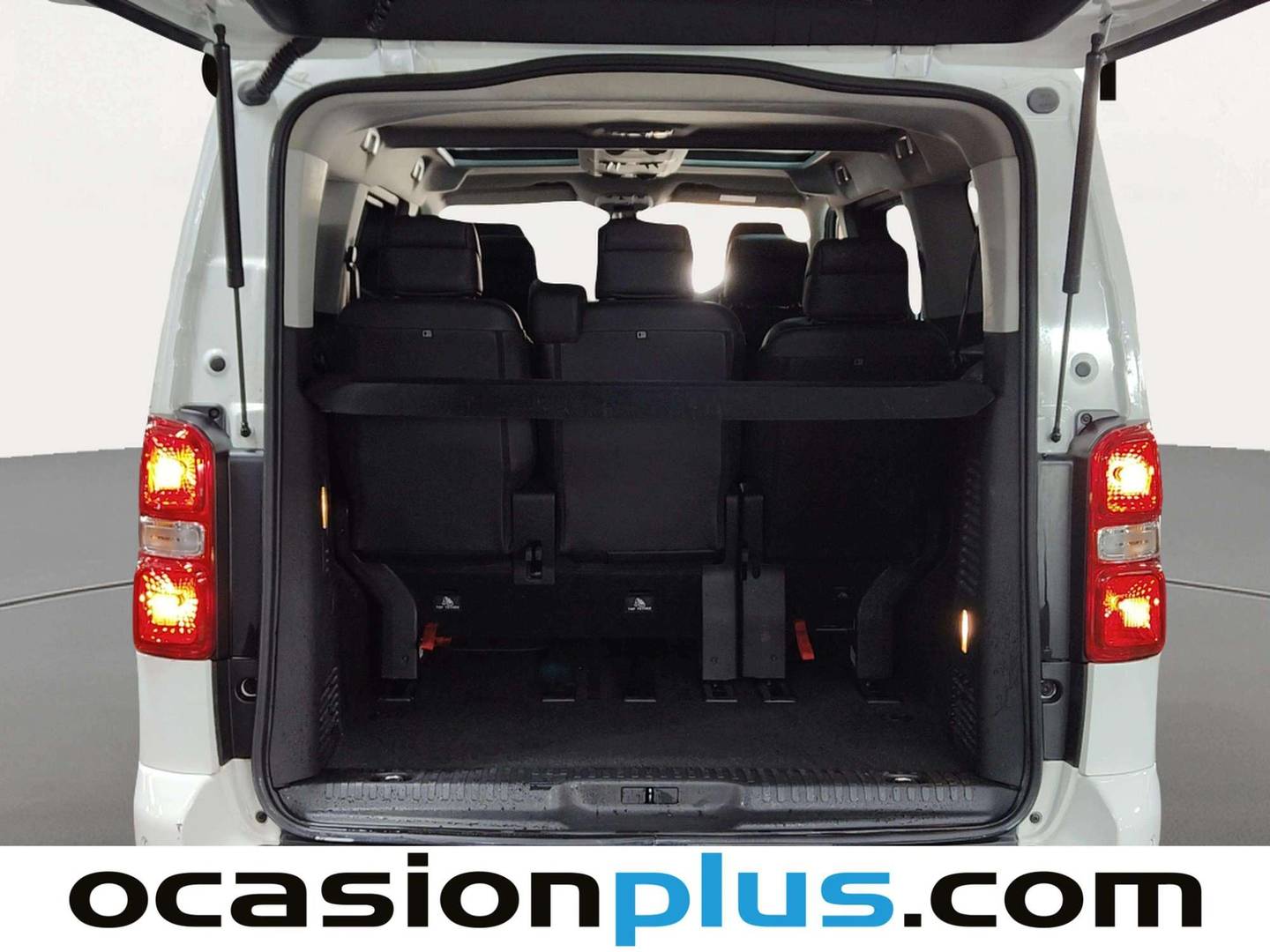 Foto Peugeot Traveller Peugeot Traveller BlueHDi 180 S&S Allure Long EAT8 (177 CV) 7 Plazas siete plazas