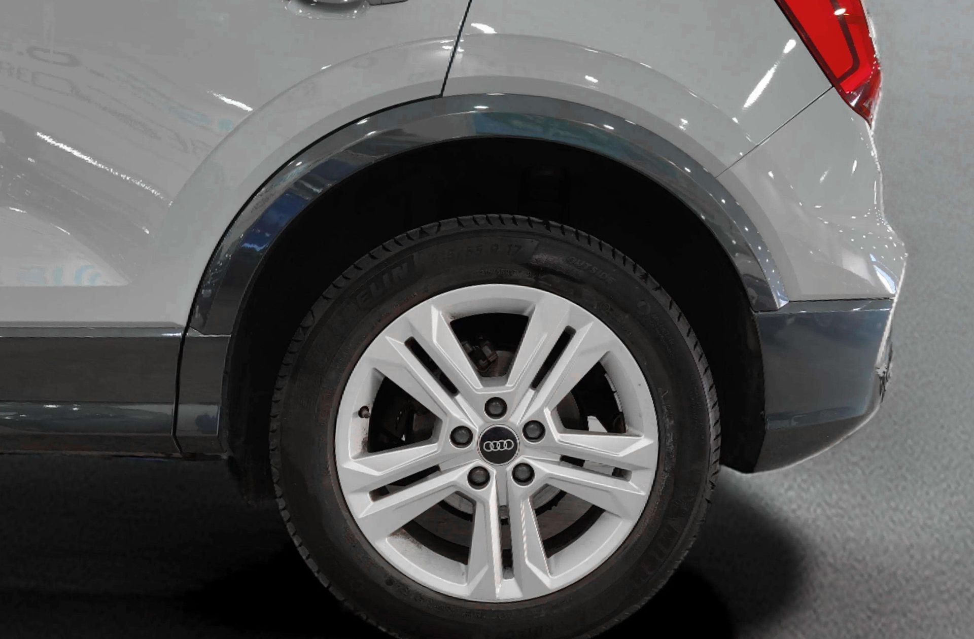 Audi Q2 Advanced 30 TFSI - foto 32