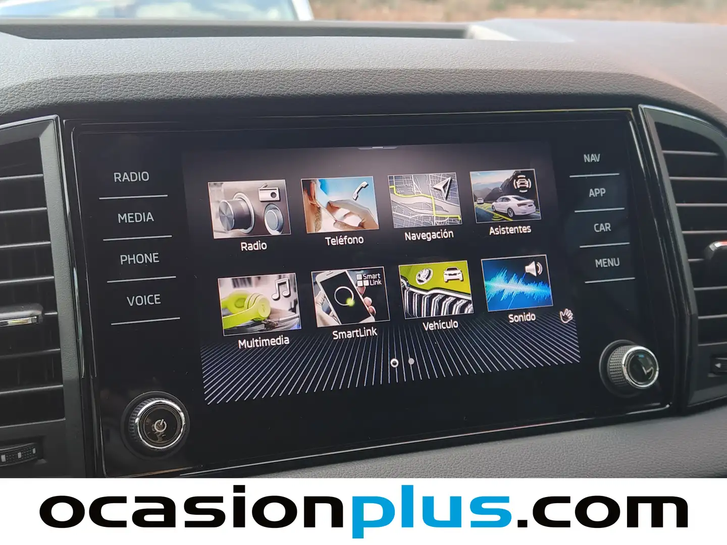 Foto Skoda Karoq Skoda Karoq 1.5 TSI ACT Sportline (150 CV)