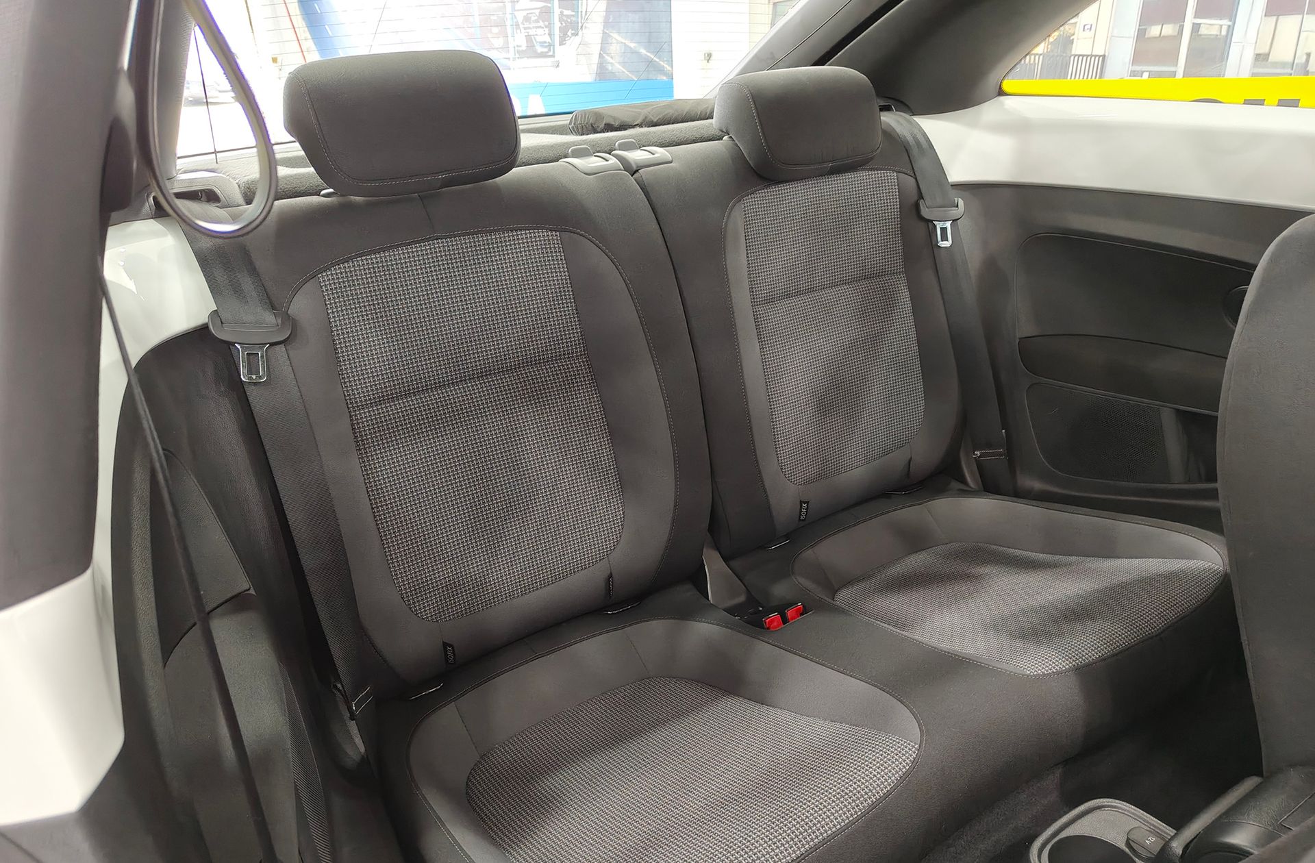 Volkswagen Beetle 1.6 TDI Design - foto 17