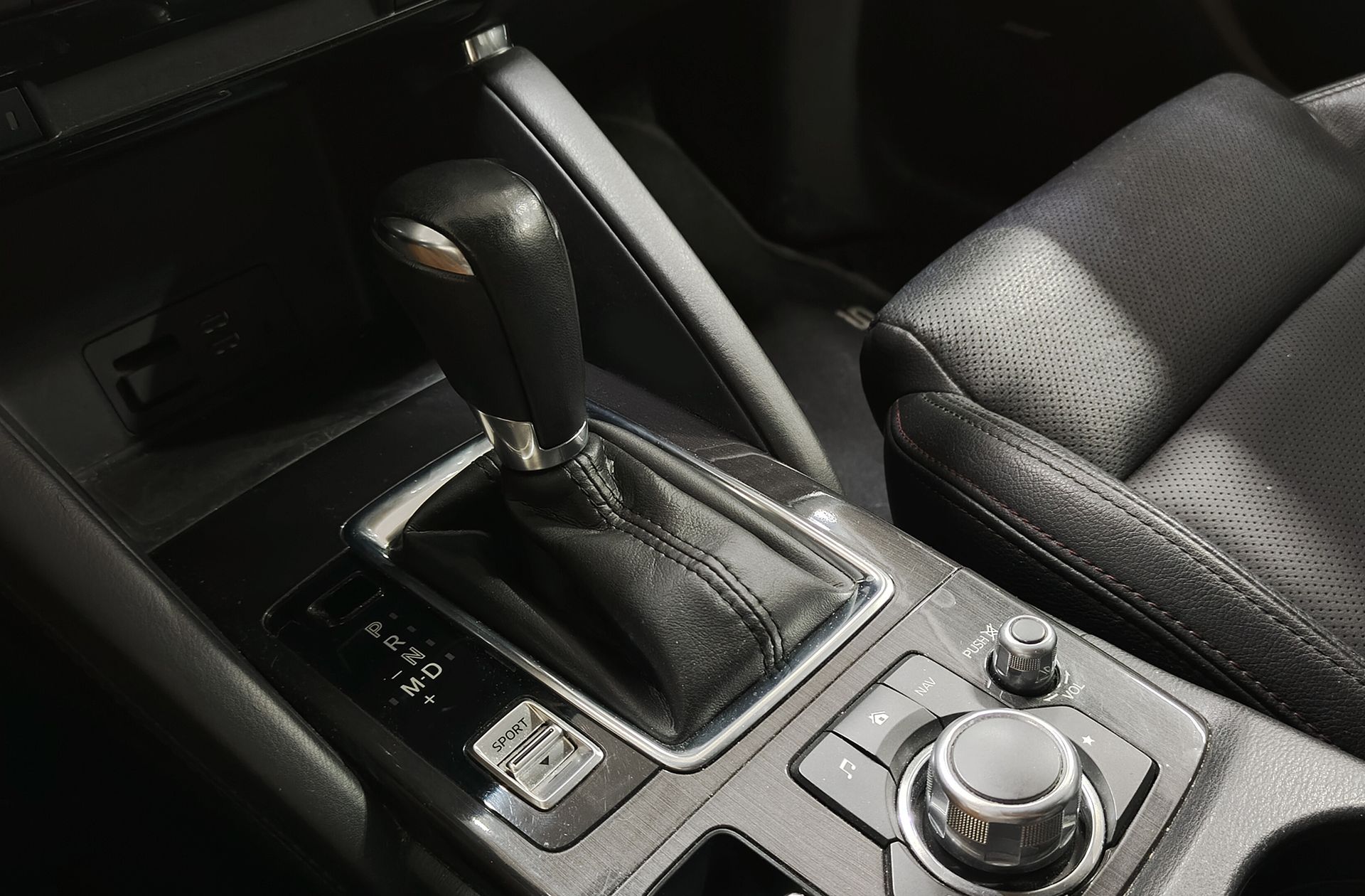 Mazda CX-5 2.5 Luxury Premium Travel SunRoof - foto 5