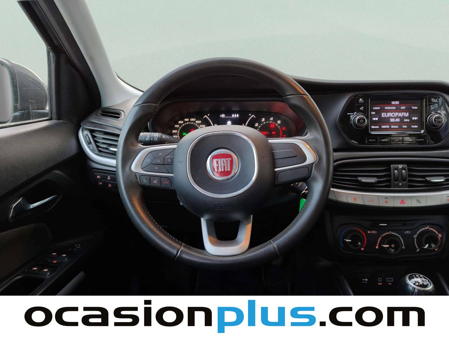 Extras y acabados del Fiat Tipo Fiat Tipo Sedan 1.4 Easy (95 CV)
