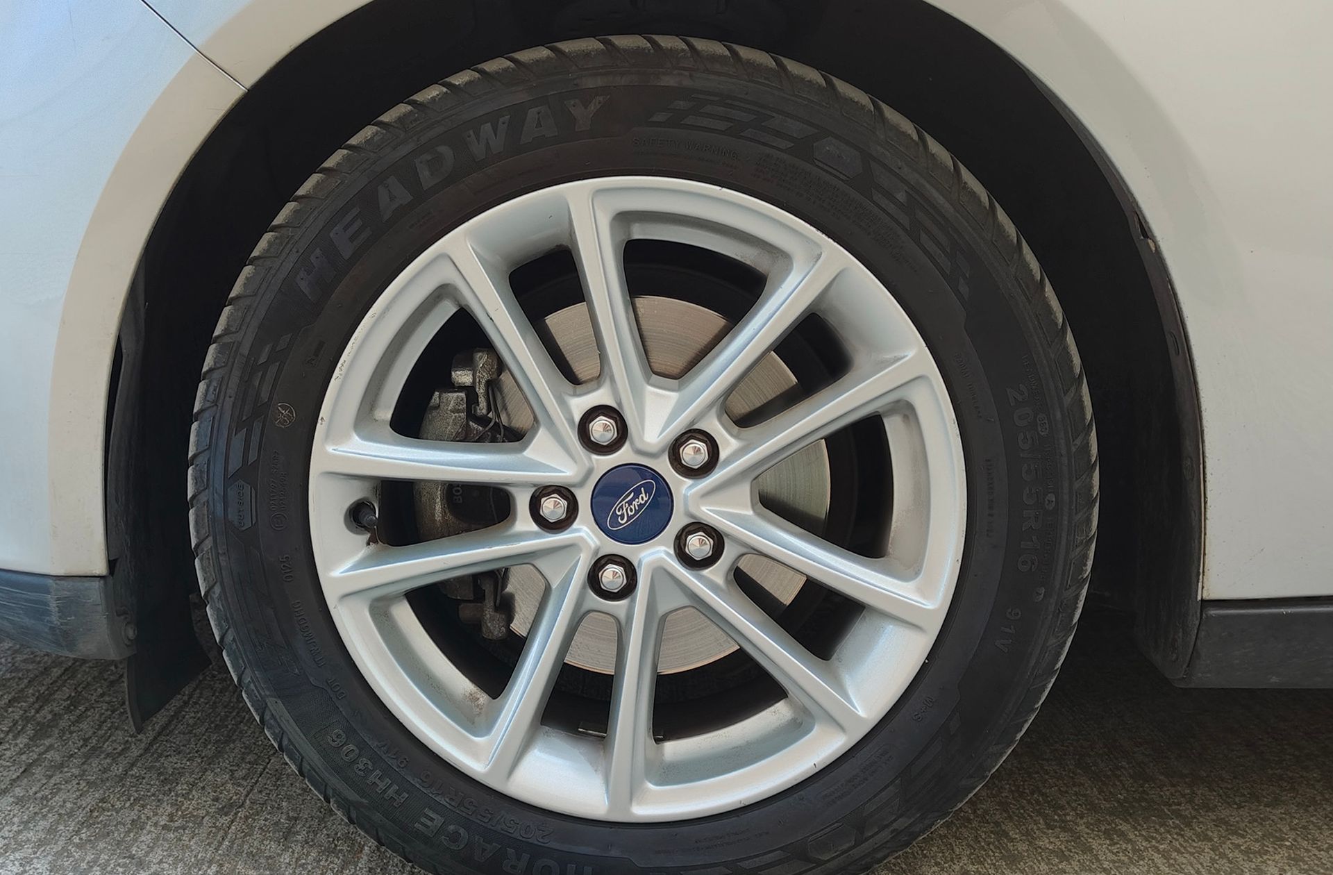 Ford Focus 1.0 EcoBoost Trend+ - foto 30