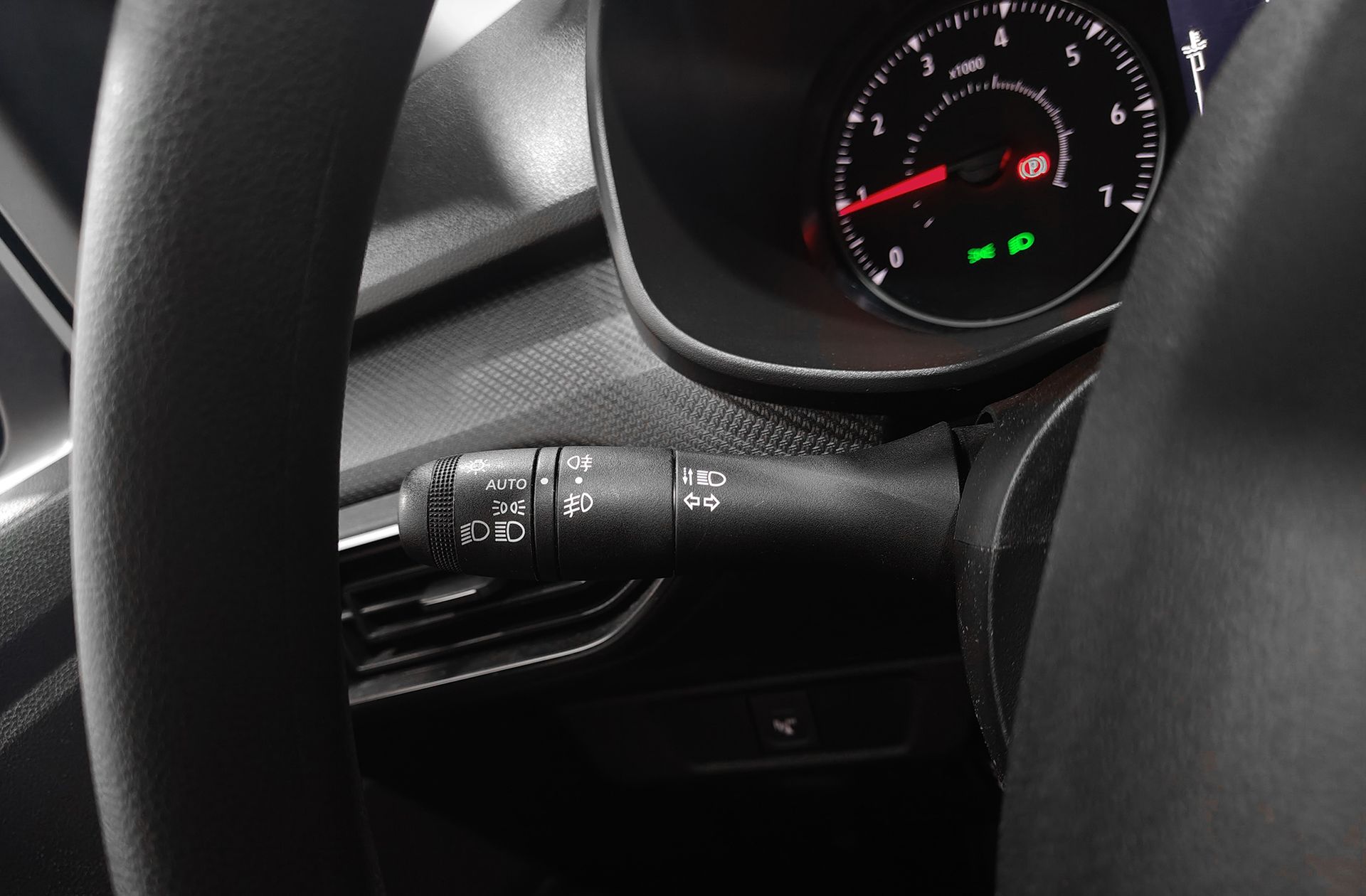 Dacia Sandero Essential SCe - foto 24