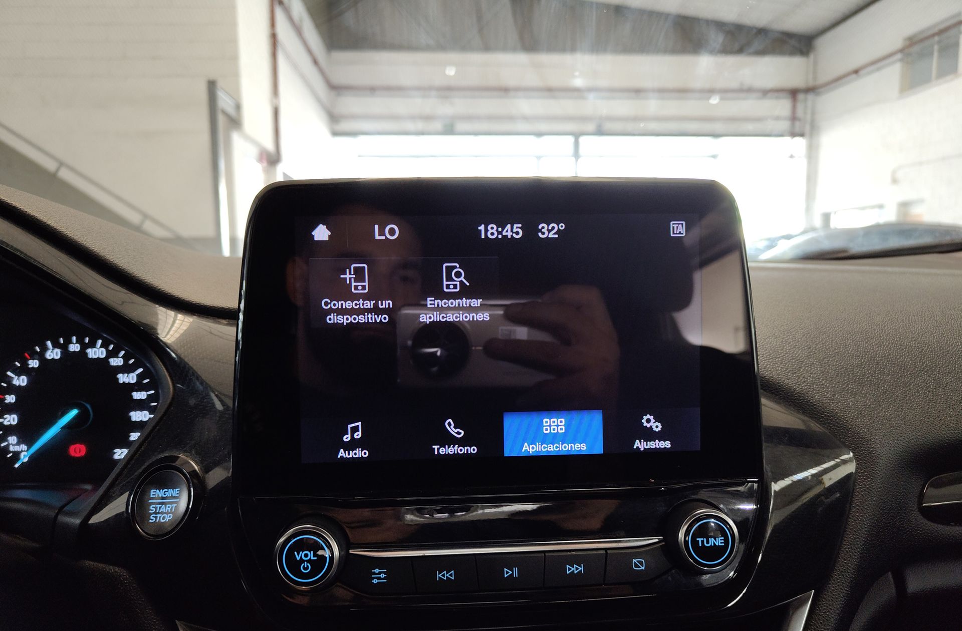 Ford Fiesta 1.0 EcoBoost MHEV ST-Line - foto 31