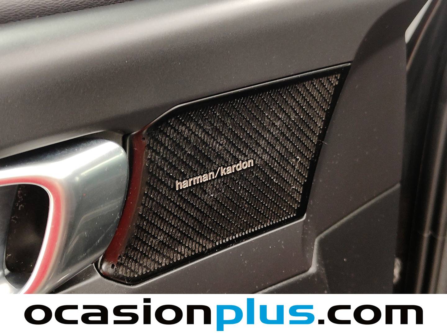 Equipamiento del Volvo XC40 Volvo XC40 D3 Momentum Auto (150 CV)