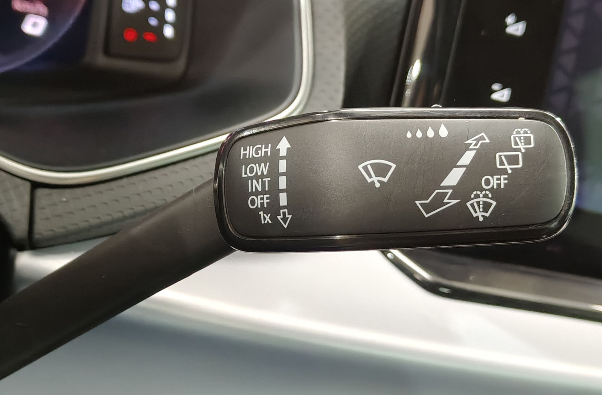 SEAT Arona 1.0 TSI FR - foto 30