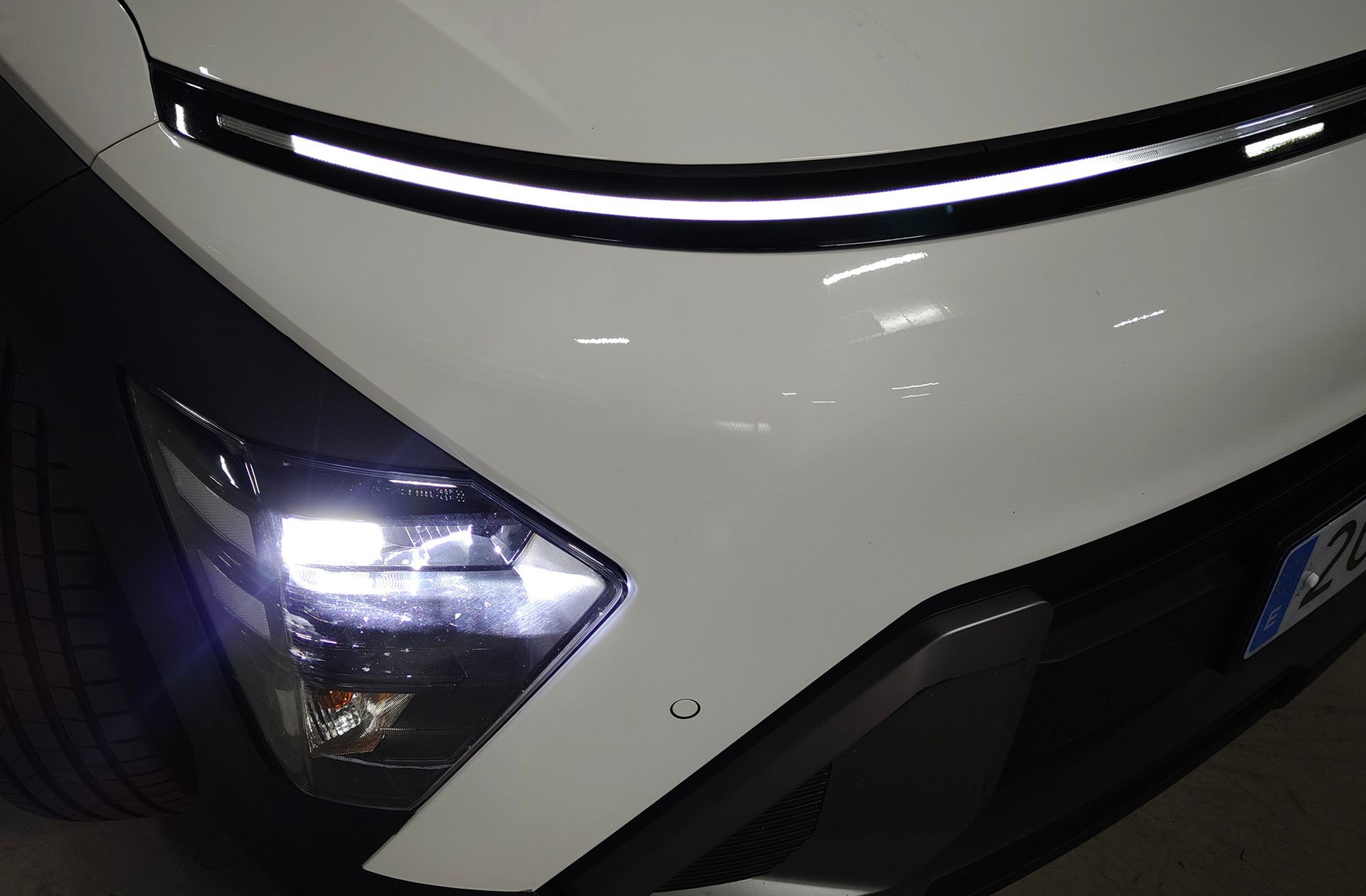 Hyundai Kona 1.6 GDI HEV Maxx DCT - foto 14
