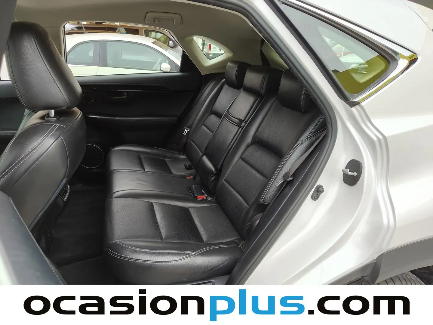 Foto Lexus NX Lexus NX 300h Corporate 2WD + Navibox (197 CV)