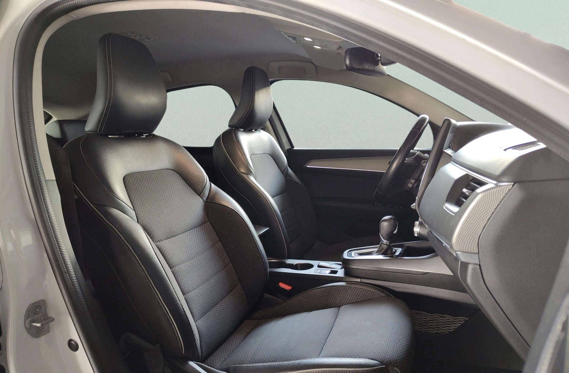 Renault Arkana Zen E-Tech Híbrido - foto 20