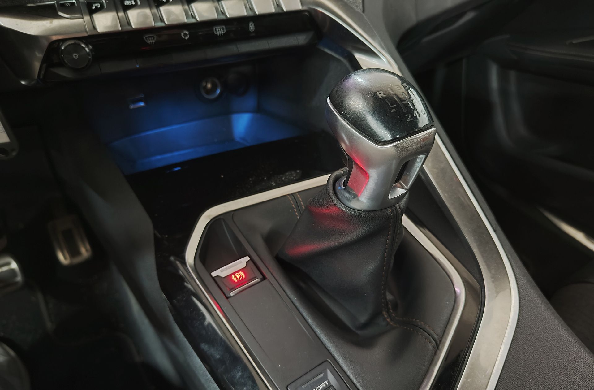 Peugeot 3008 PureTech 130 GT Line - foto 6
