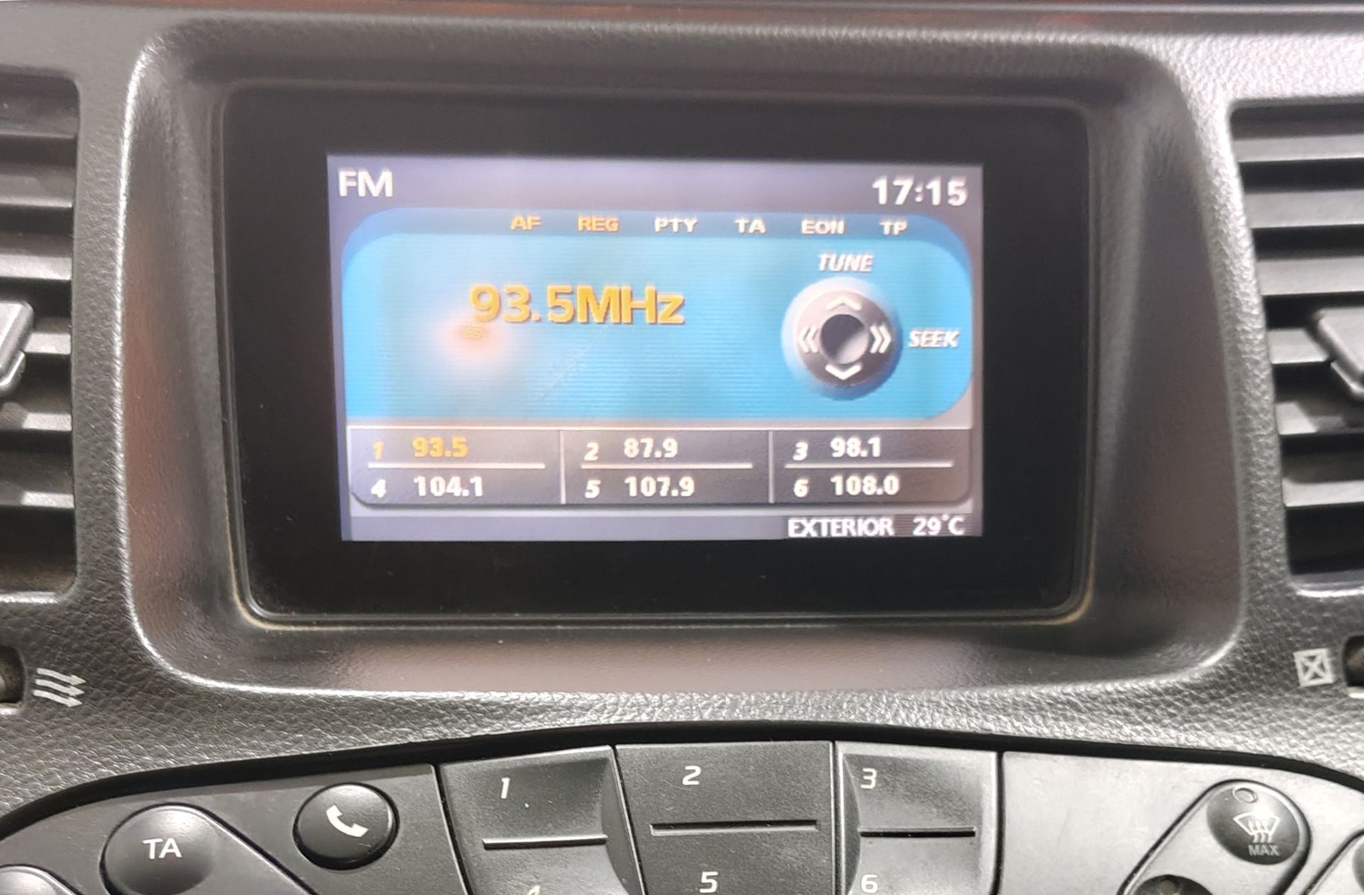 Nissan Primera 1.6 Visia - foto 23