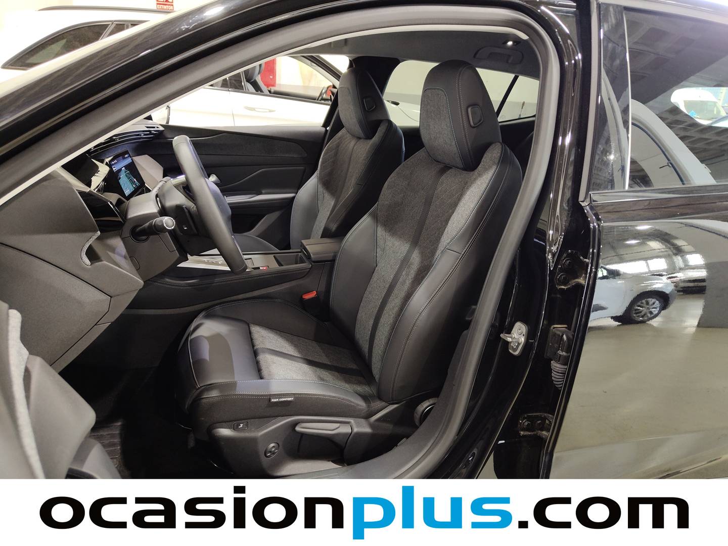 Foto Peugeot 408 Peugeot 408 Allure PHEV 180 e-EAT8 (181 CV)