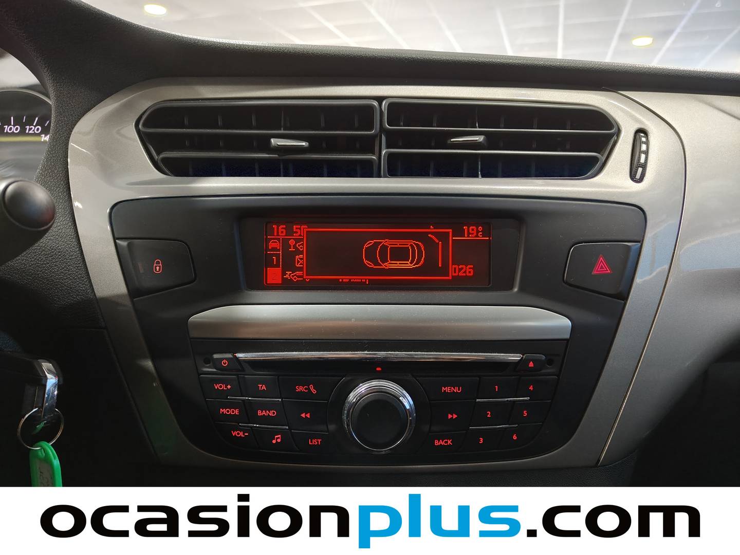 Extras y acabados del Citroën C-Elysee Citroën C-Elysee BlueHDi 100 Exclusive 74 kW (100 CV)