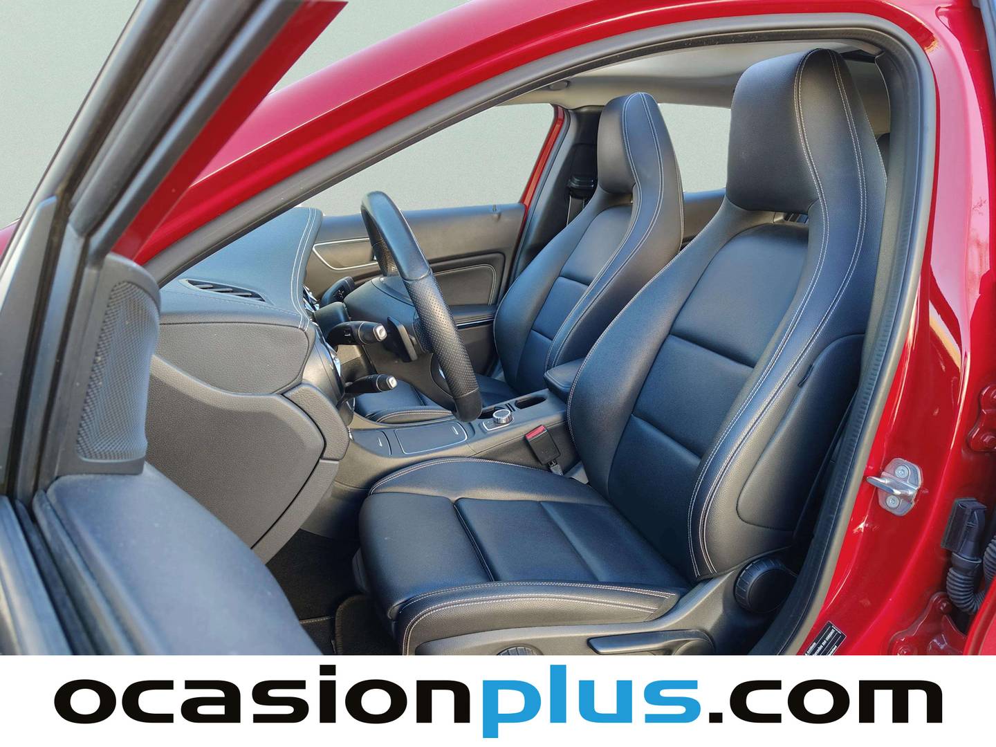 Foto asientos delanteros Mercedes GLA Mercedes-Benz GLA 200 (156 CV)