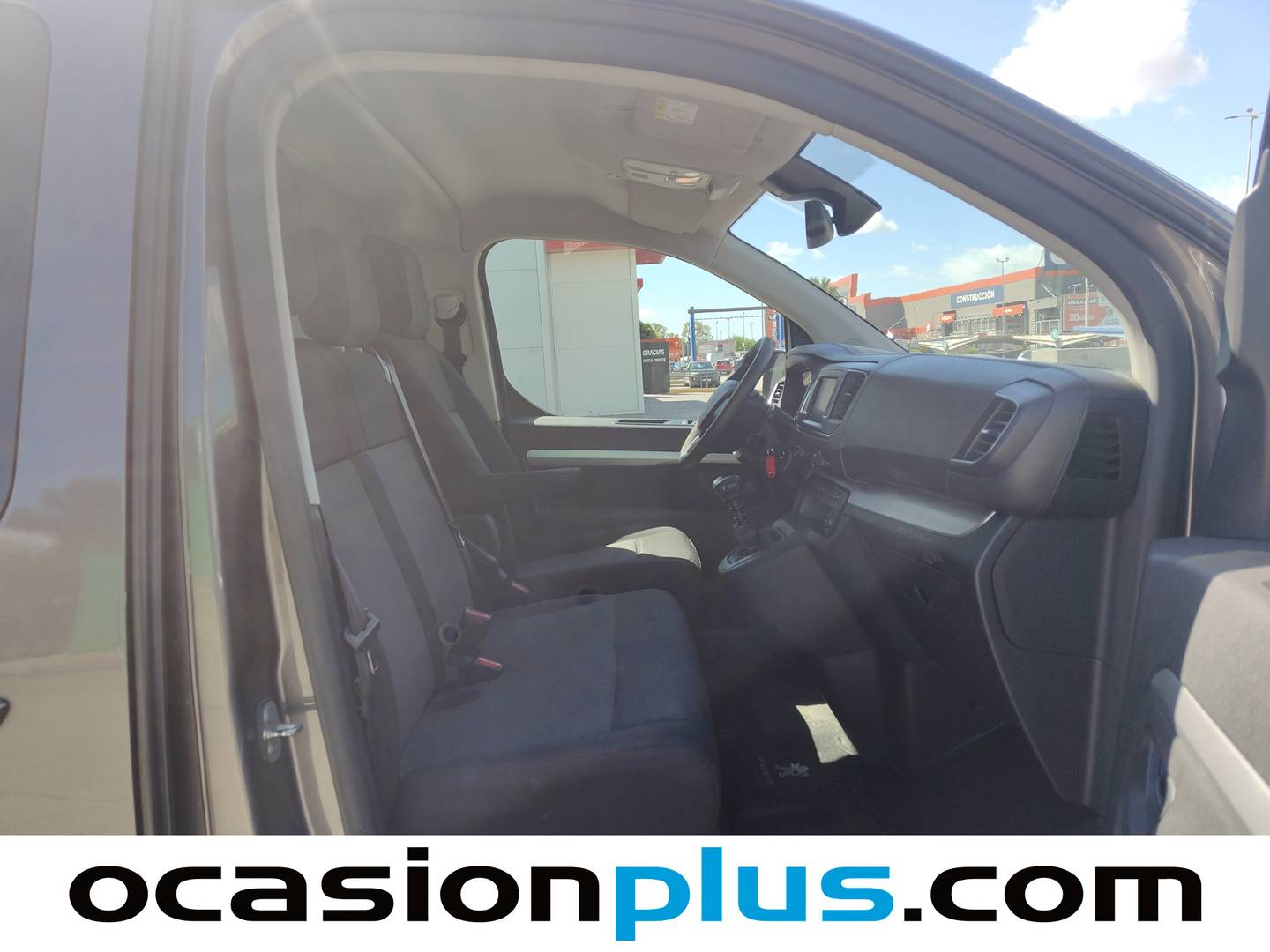 Foto Peugeot Traveller Peugeot Traveller 1.6 BlueHDi Business Standard (115 CV) 9 Plazas siete plazas