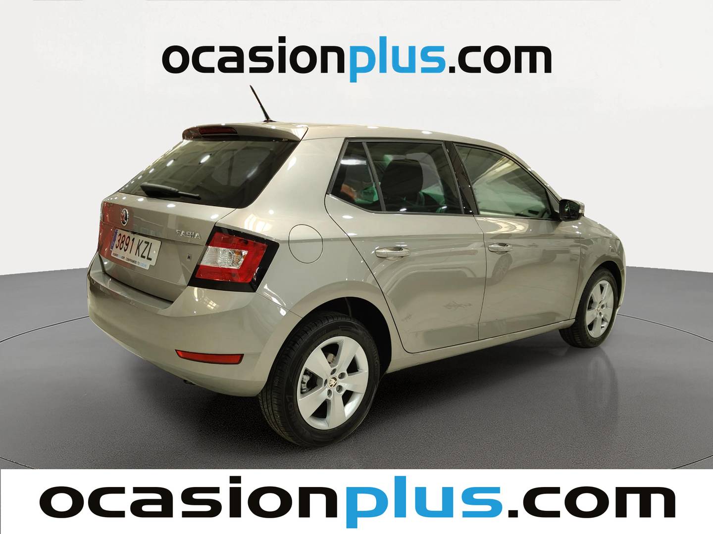 Foto trasera Skoda Fabia Skoda Fabia 1.0 TSI Like (95 CV) derecha