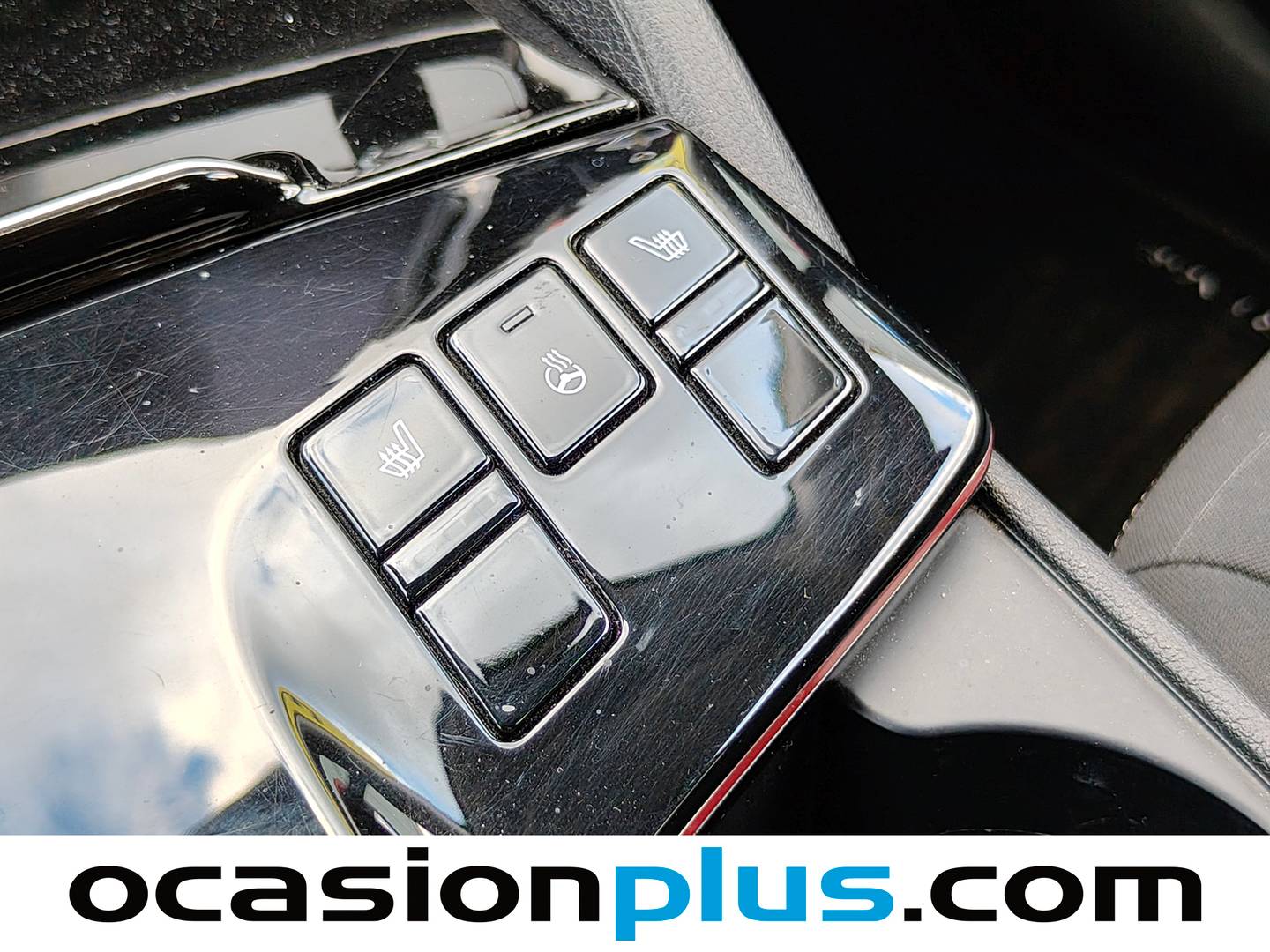 Extras y acabados del KIA Sportage KIA Sportage 1.6 T-GDi MHEV Tech 4x2 DCT (150 CV)