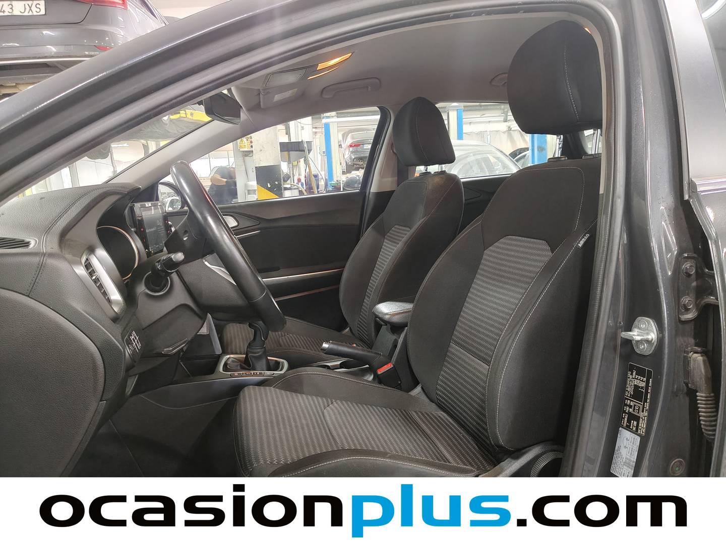 Foto asientos delanteros KIA Ceed KIA Ceed 1.6 MHEV iMT Drive (136 CV)