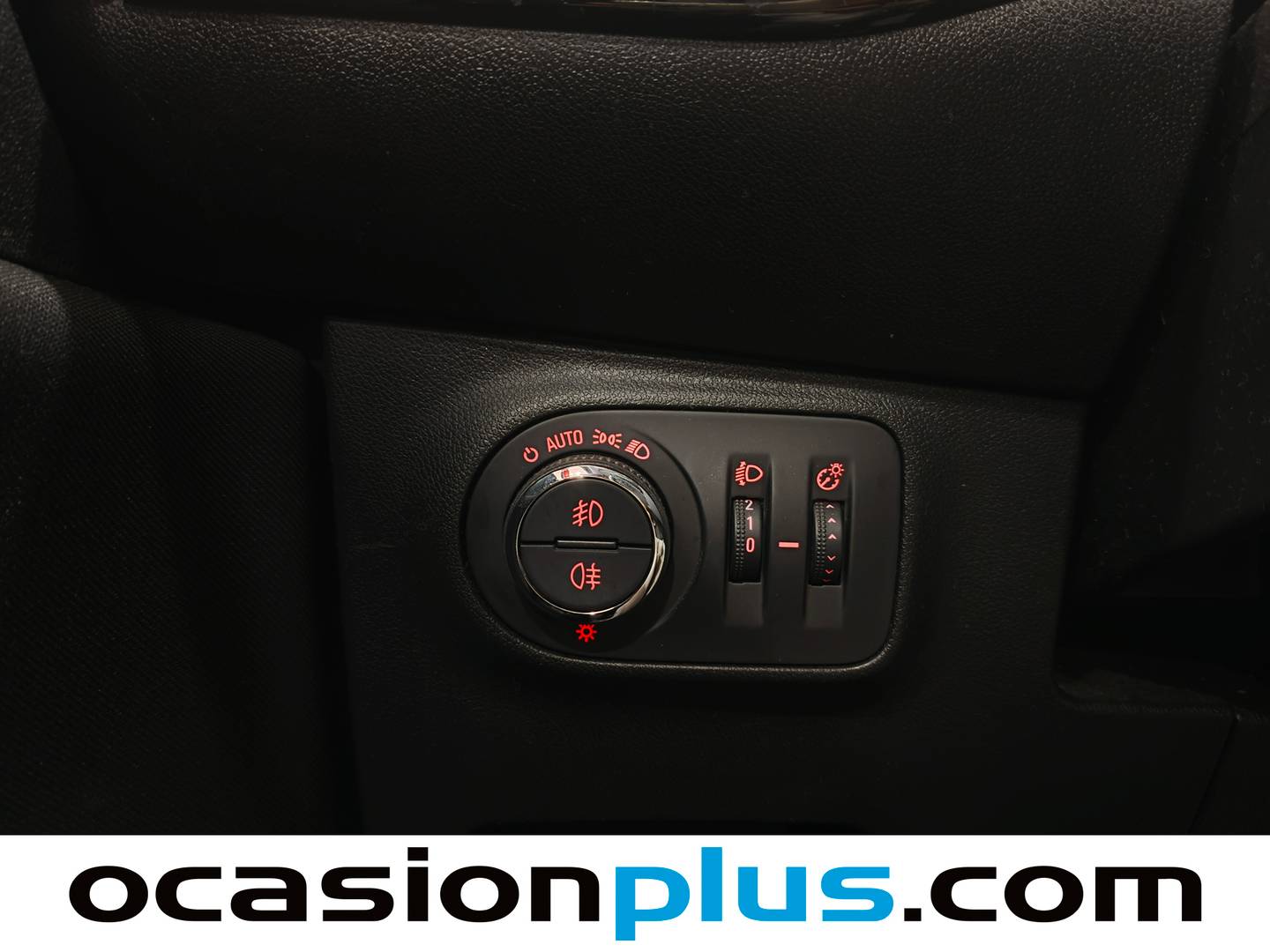 Equipamiento del Opel Corsa Opel Corsa 1.4 Business (90 CV)