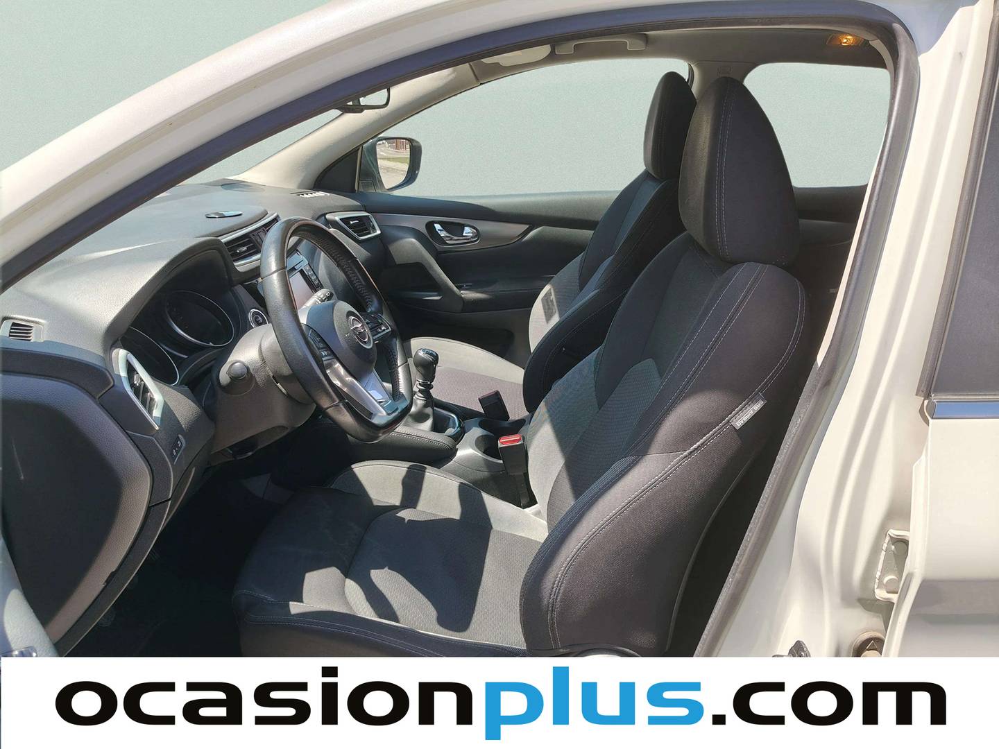 Foto asientos delanteros Nissan QASHQAI Nissan Qashqai DIG-T 115 N-Connecta  (115 CV)