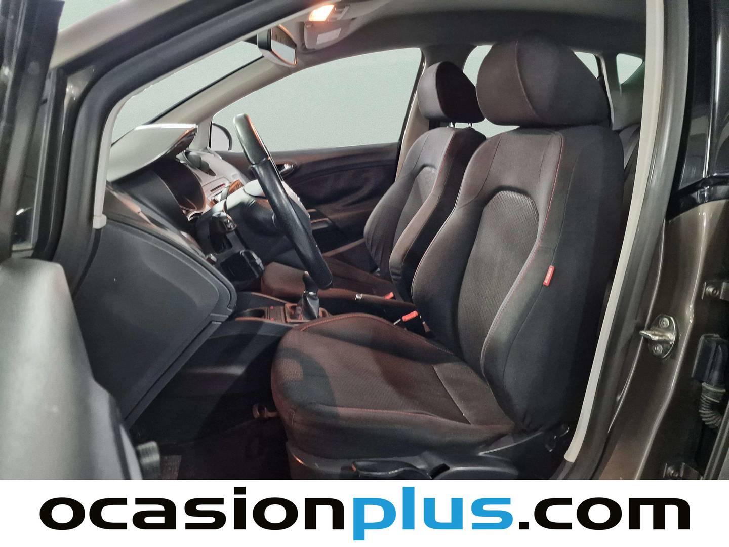 Foto asientos delanteros Seat Ibiza Seat Ibiza 1.6TDI CR FR (105 CV)