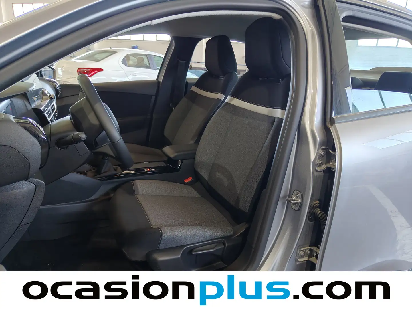 Foto Citroën C4 X Citroen C4 X PureTech 100 S&S 6v You (102 CV)