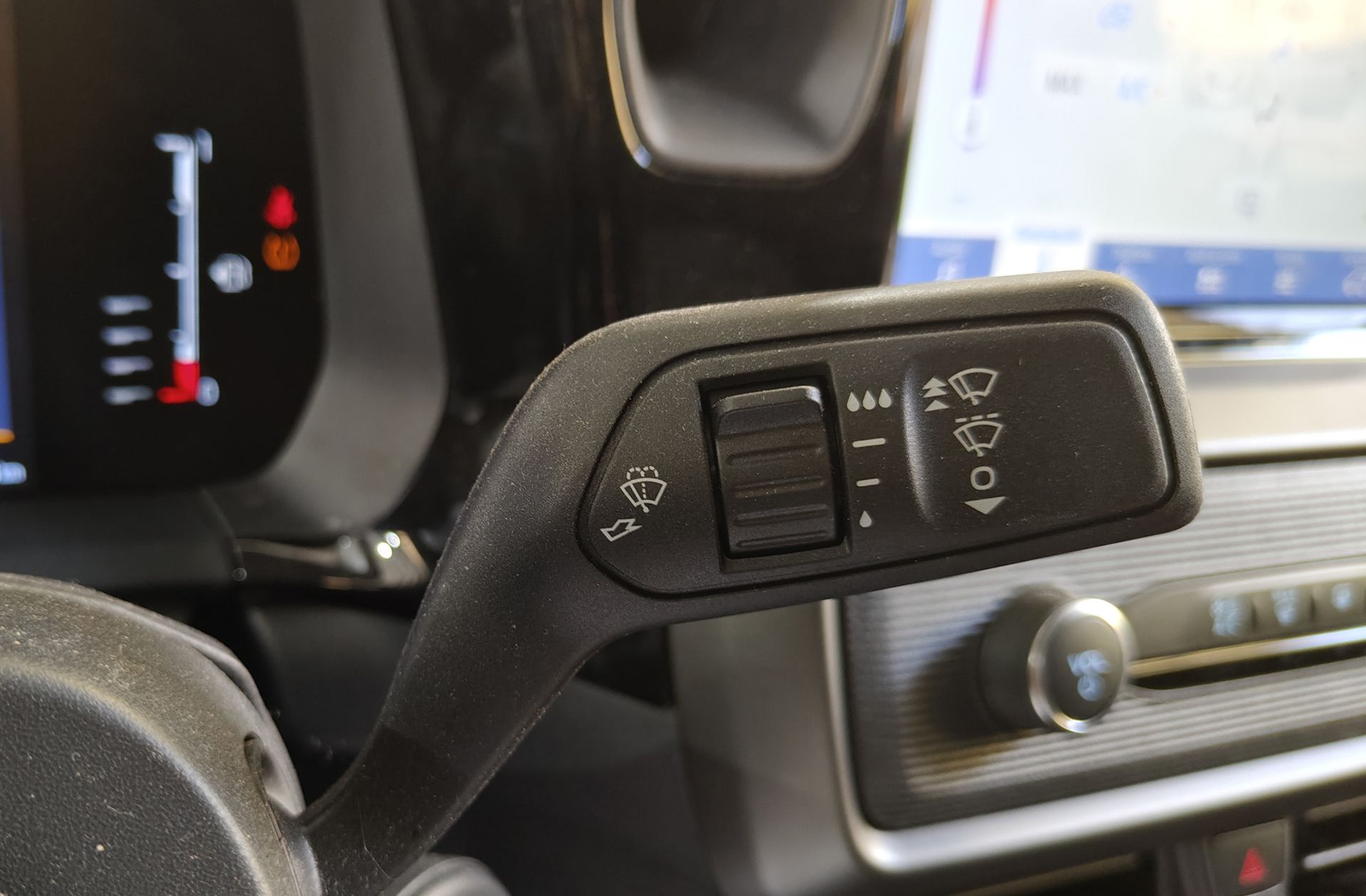 Ford Transit Furgon 1.5 EcoBlue Trend - foto 22