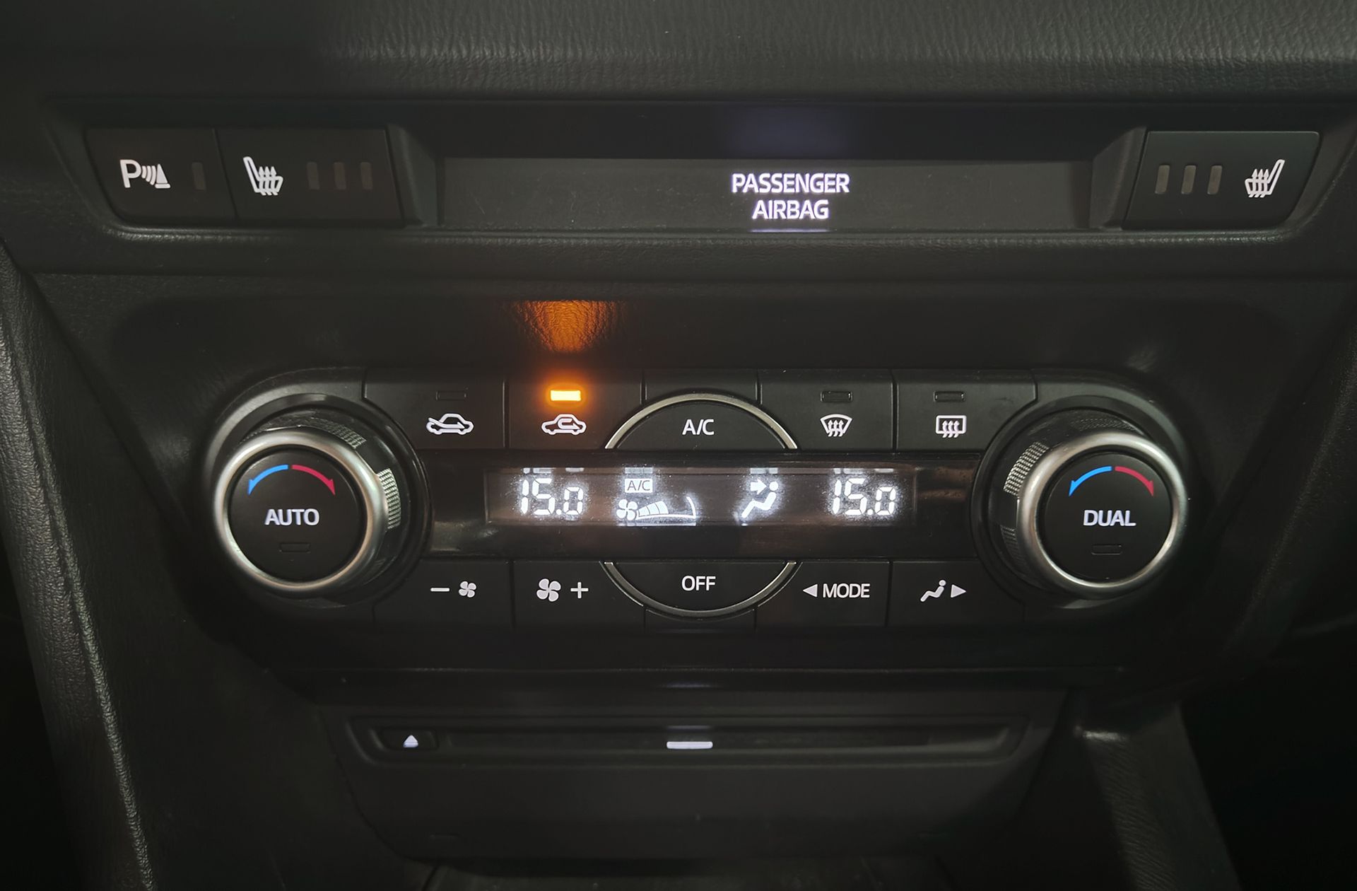 Mazda Mazda3 2.0 GE Luxury - foto 32
