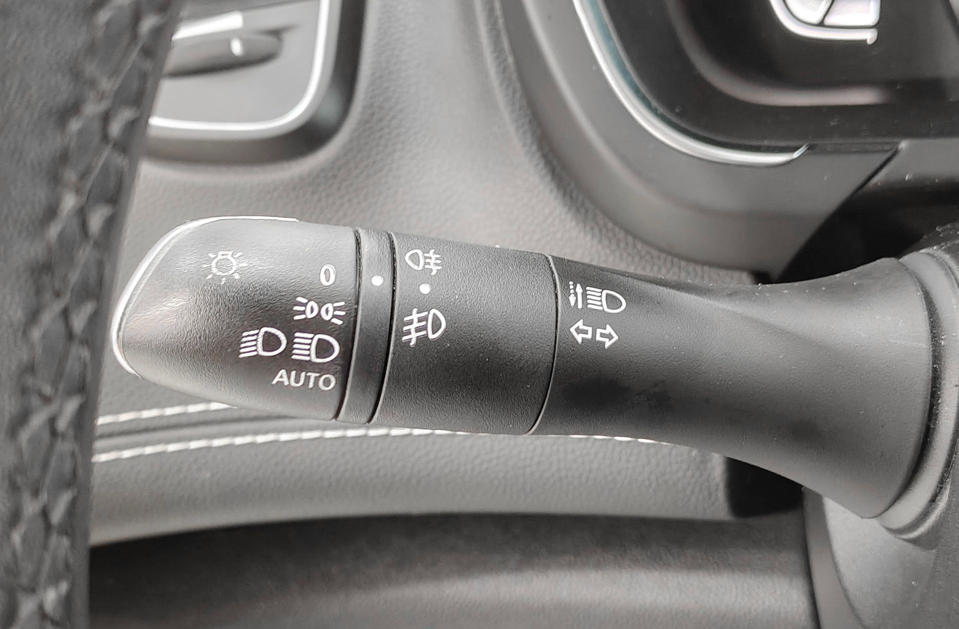 Renault Scénic Zen TCe GPF - foto 35