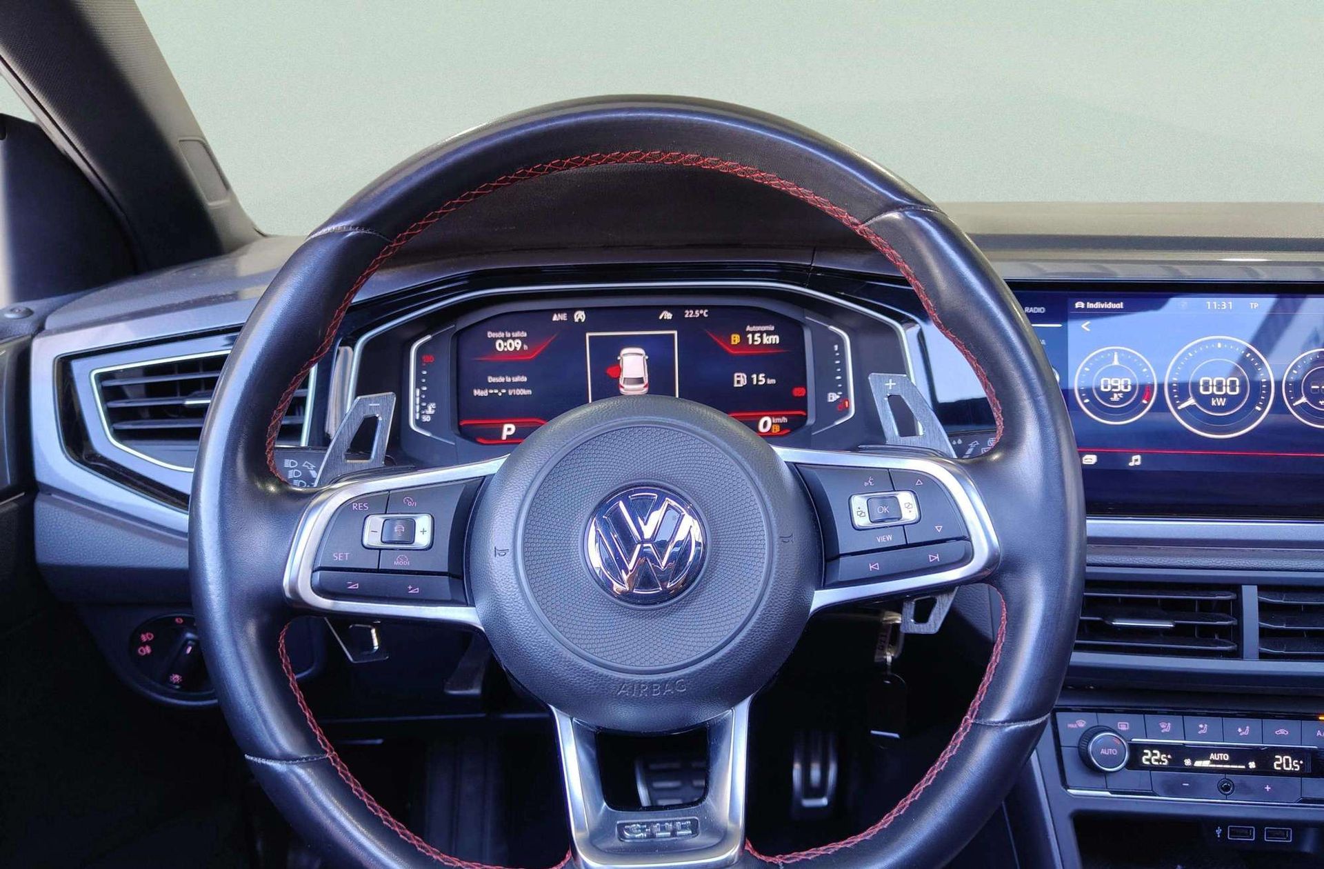 Volkswagen Polo GTI 2.0 TSI DSG - foto 27