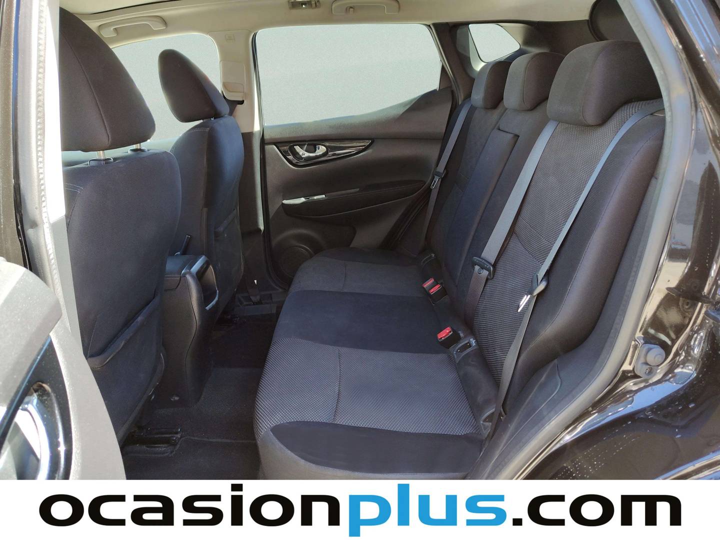 Foto asientos traseros Nissan QASHQAI Nissan Qashqai 1.6 dCi N-Connecta 4x2 XTronic (130 CV)