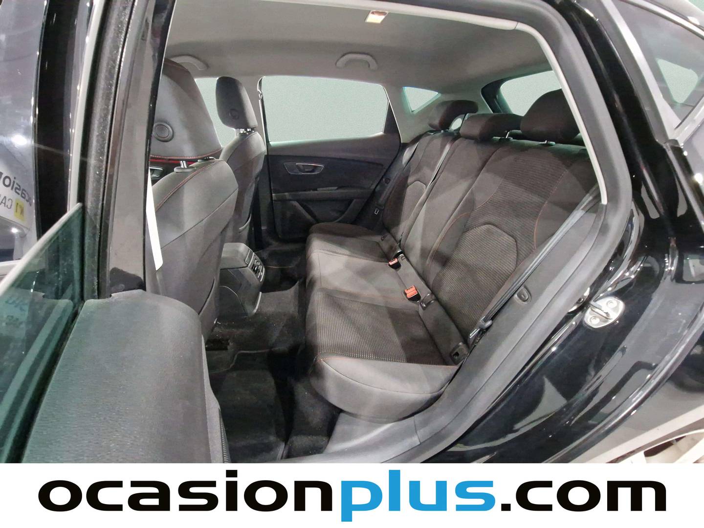 Foto asientos traseros Seat León Seat León 2.0 TDI S&S FR DSG (150 CV)