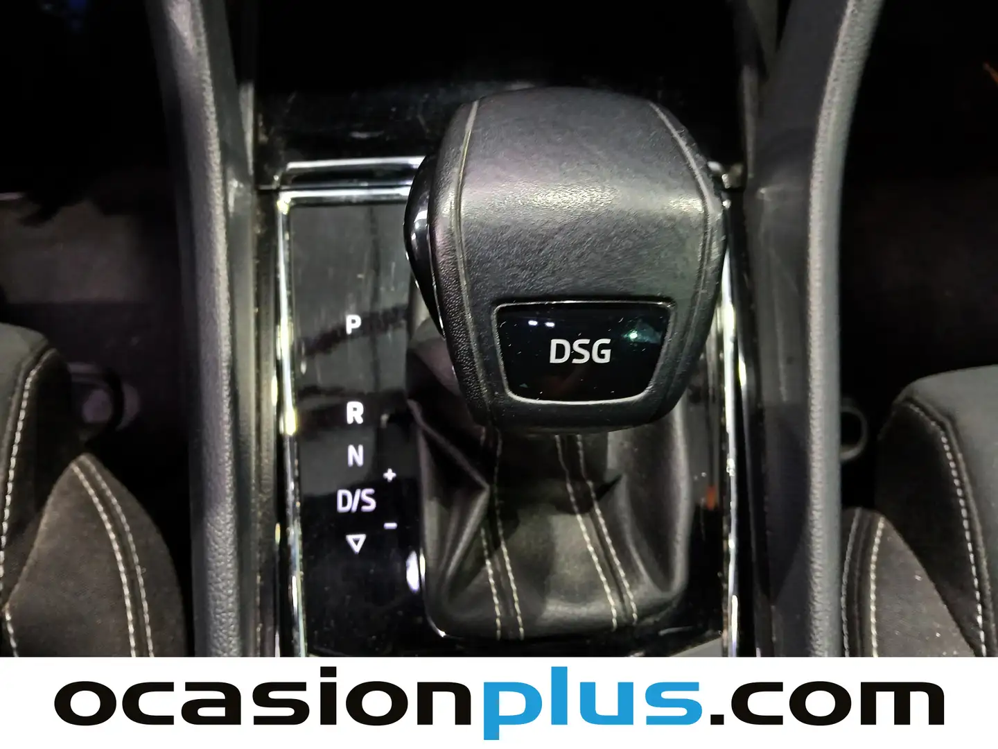 Foto Skoda Karoq Skoda Karoq 1.5 TSI ACT Sportline DSG (150 CV)