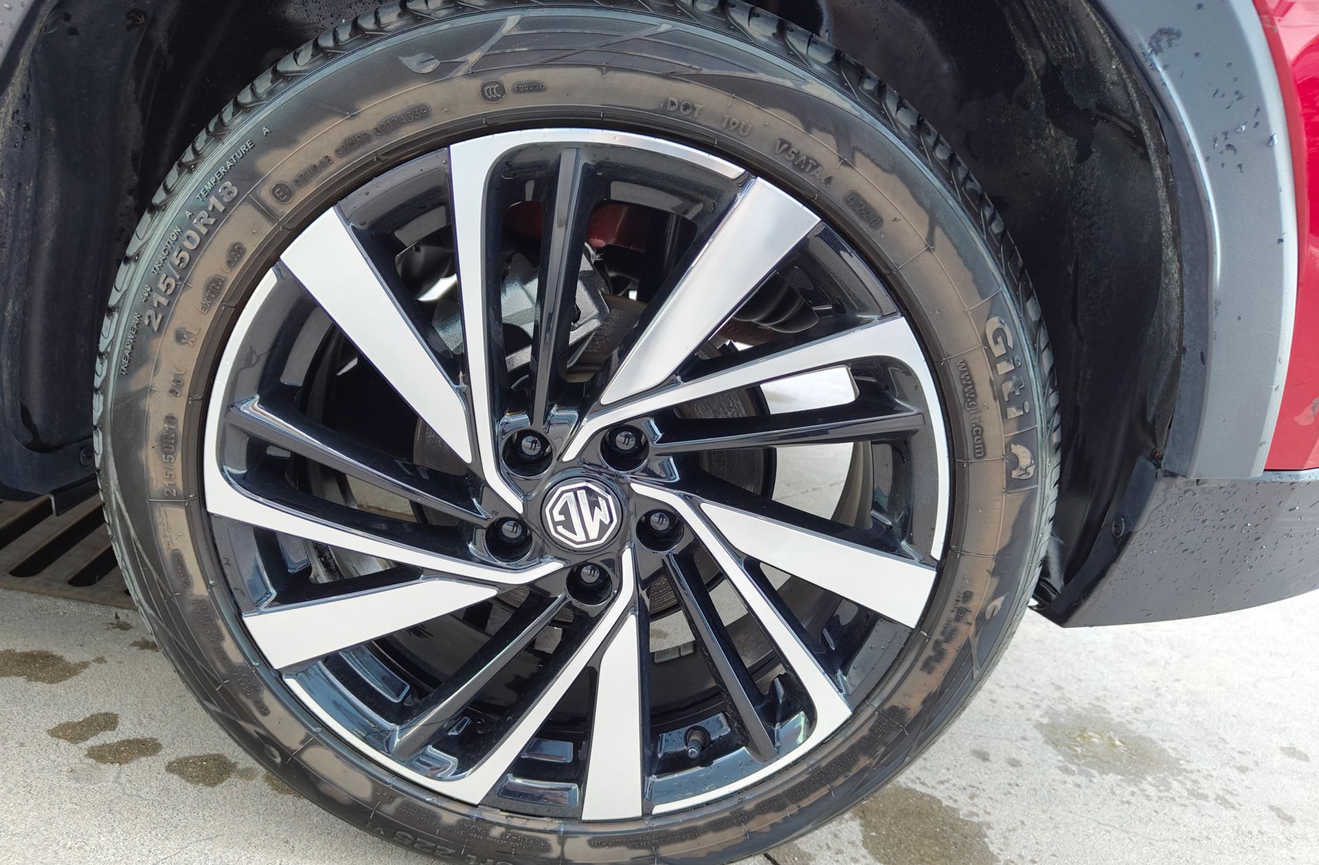 MG ZS 1.5 Hybrid+ Luxury - foto 39