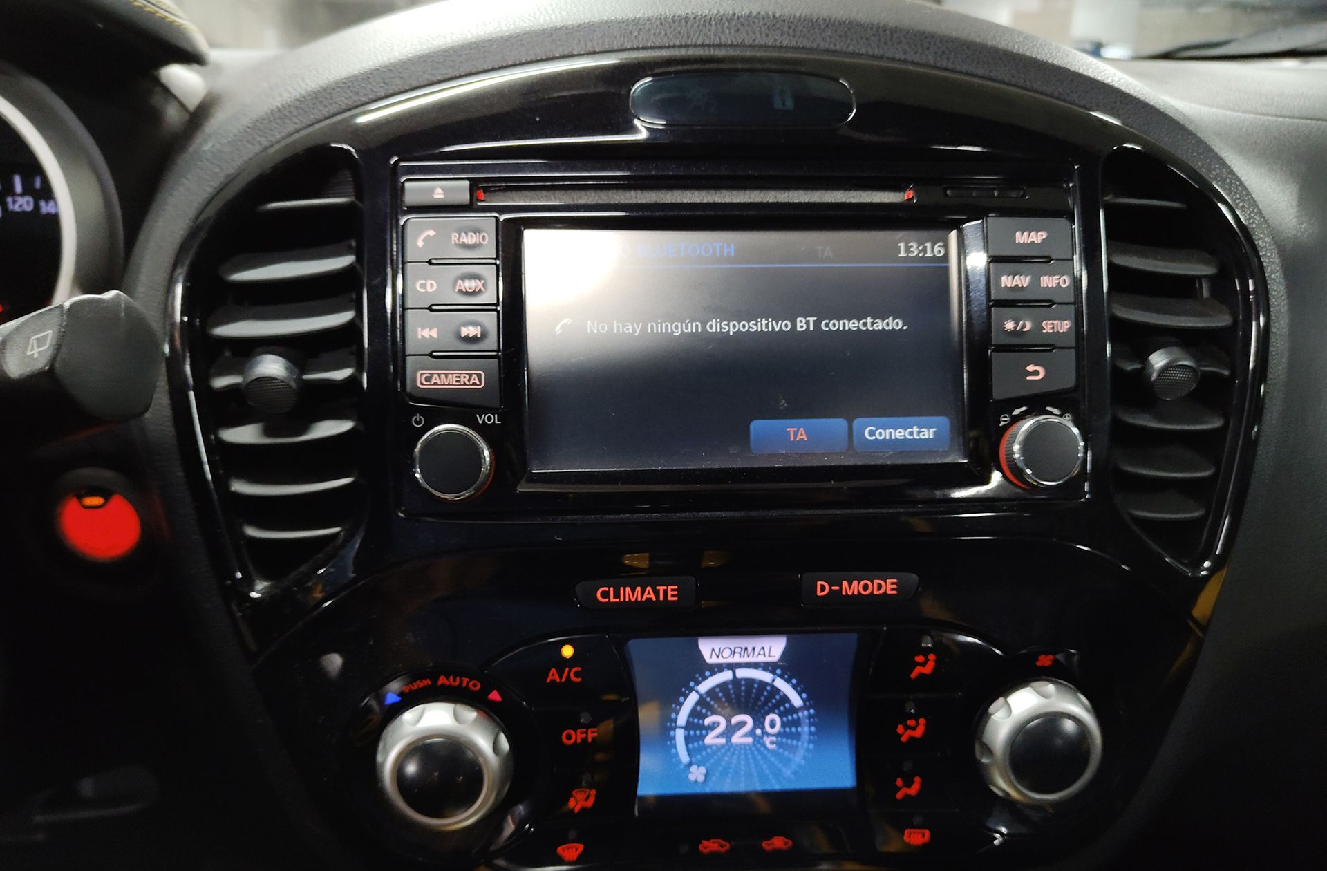 Nissan Juke 1.6 Tekna Premium XTronic 4x2 - foto 31