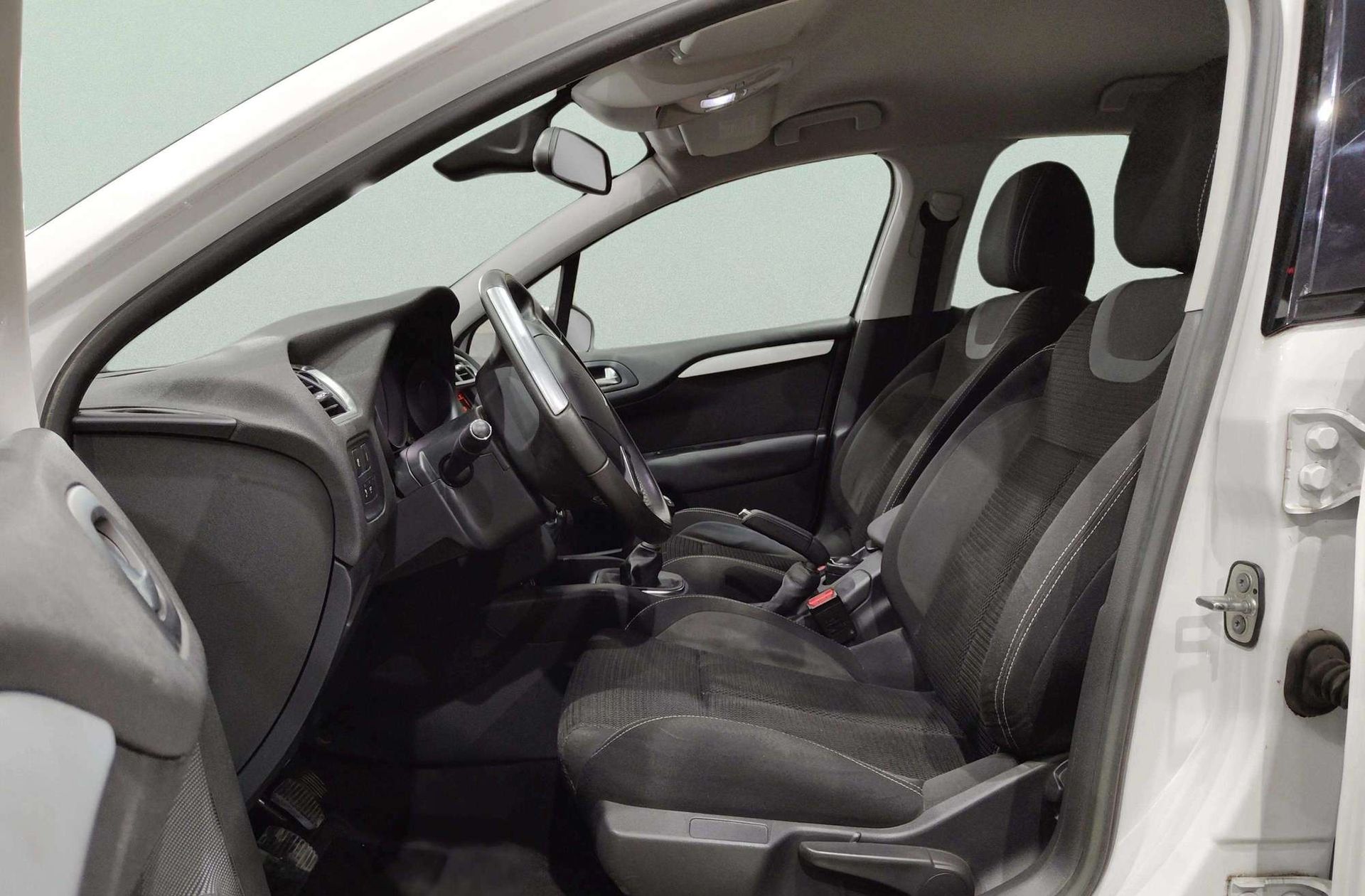 Citroën C4 1.6 e-HDI Collection - foto 9